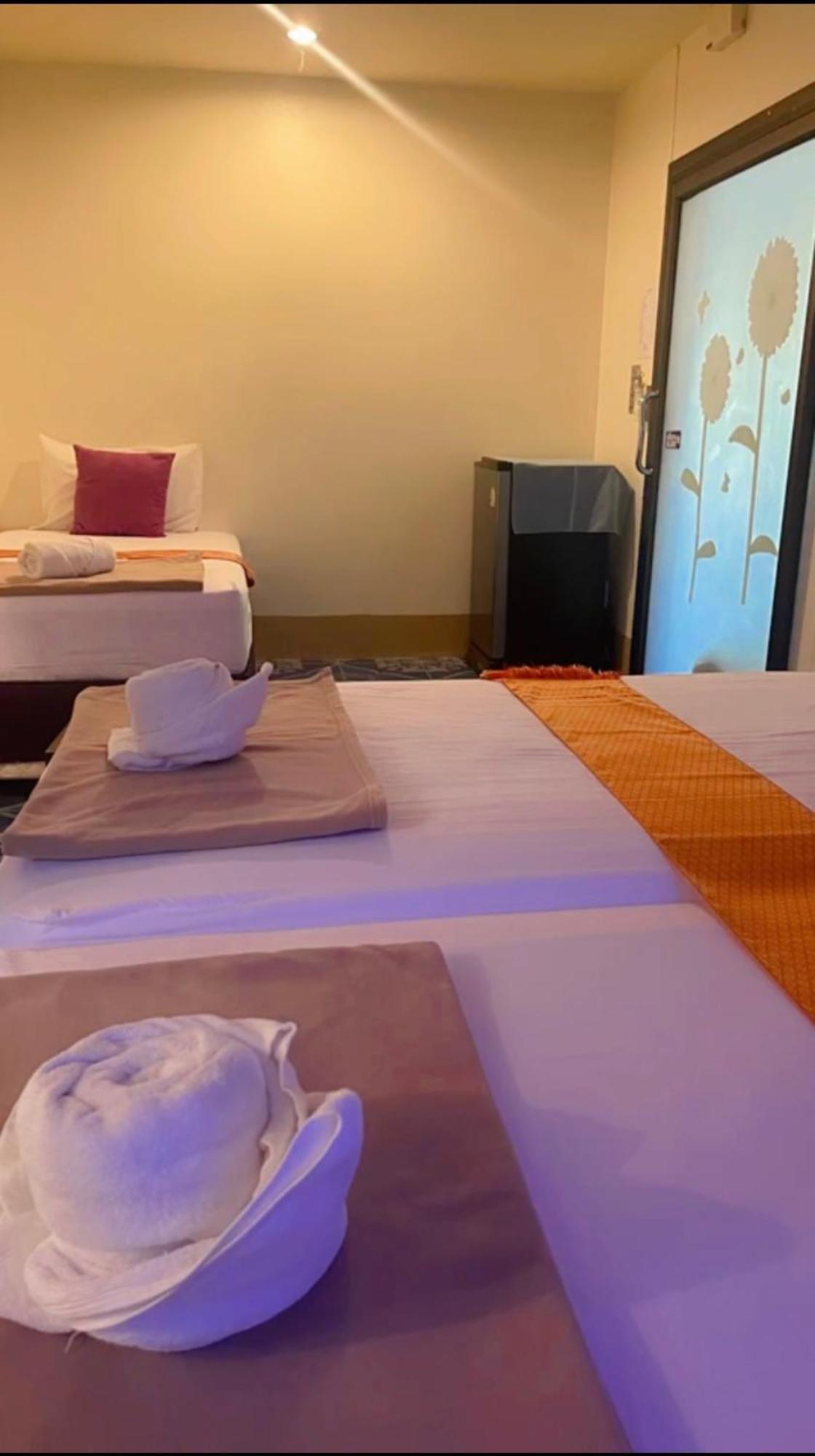 Baan Klong House Hotell Baan Khai Exteriör bild