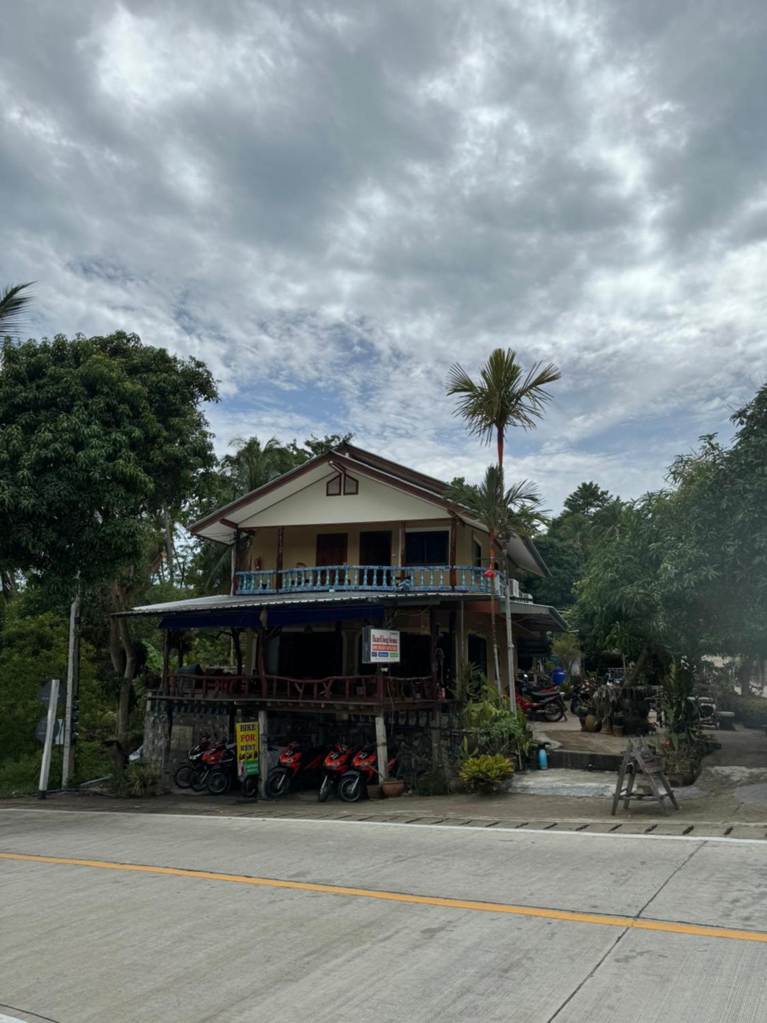 Baan Klong House Hotell Baan Khai Exteriör bild