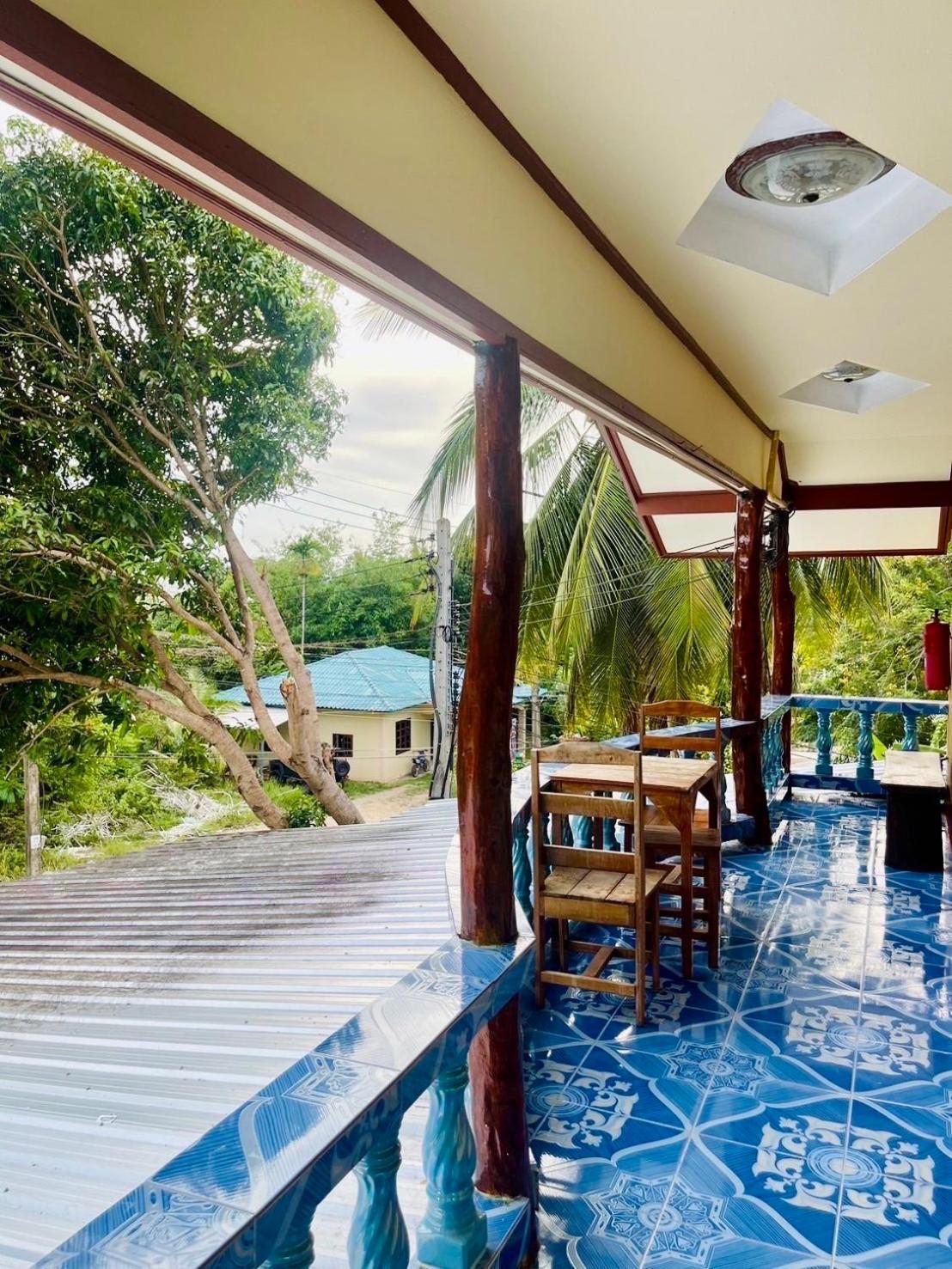 Baan Klong House Hotell Baan Khai Exteriör bild