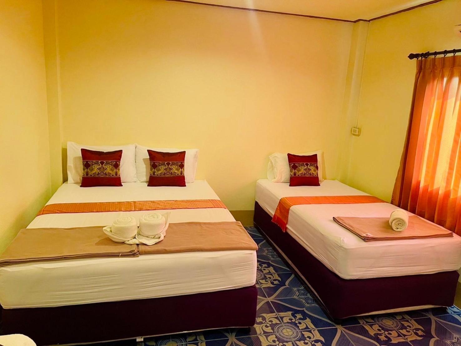 Baan Klong House Hotell Baan Khai Exteriör bild