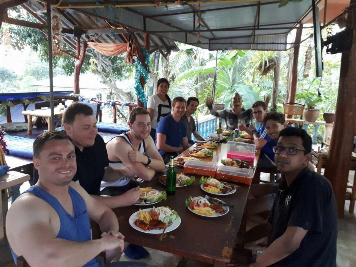 Baan Klong House Hotell Baan Khai Exteriör bild