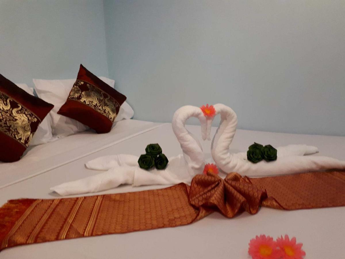 Baan Klong House Hotell Baan Khai Exteriör bild